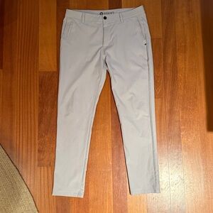 Vuori Men's Cascade Tech Chinos